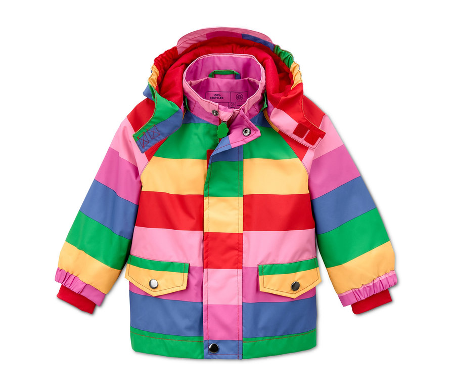 Pruhovaná bunda do deště z recyklovaného materiálu s kapucí.