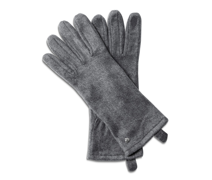 Dvoje fleecové rukavice leží na sobě.