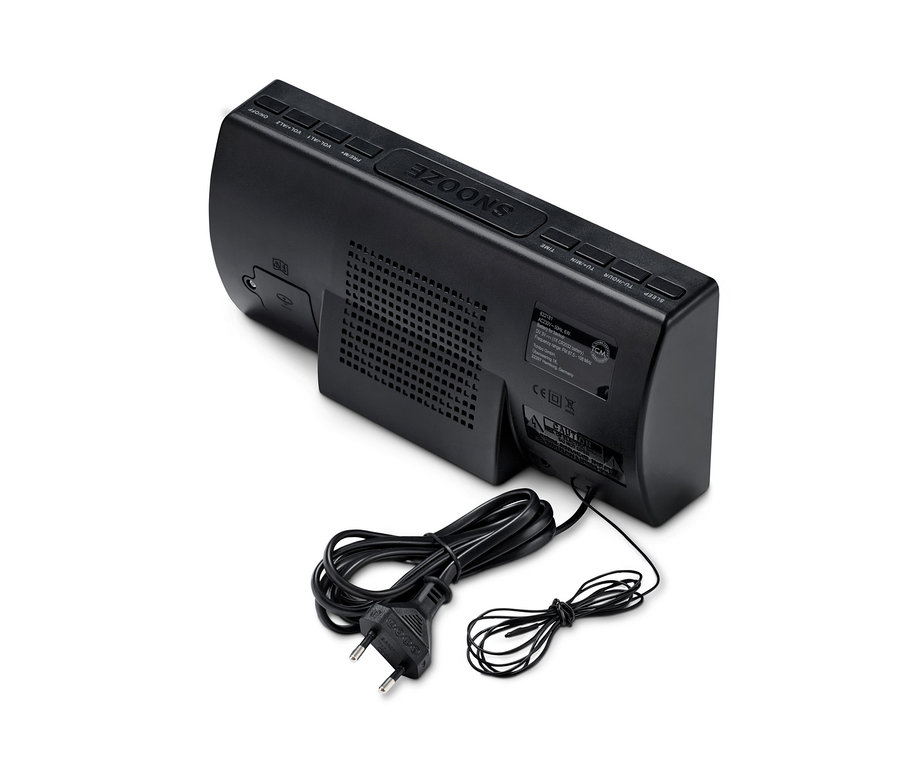 Detailní pohled na zadní stranu černého rádiobudíku XXL s napájecím kabelem.