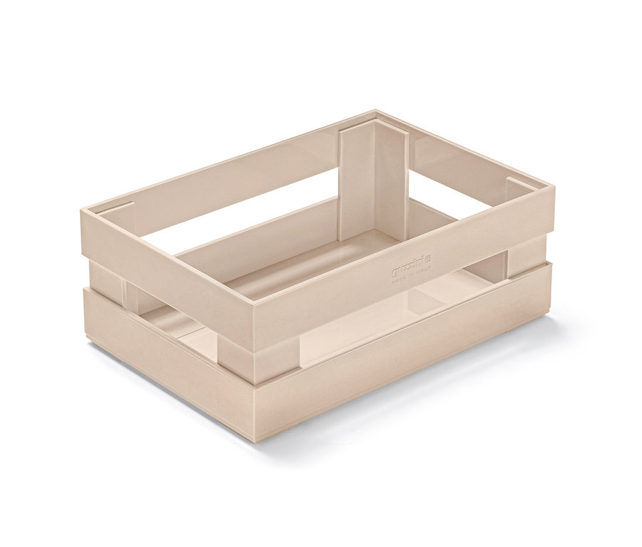 Béžový úložný box.