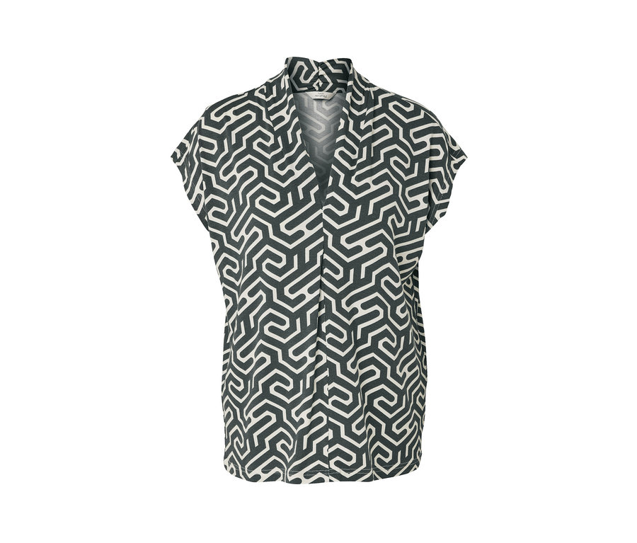 Zelené halenkové triko s výstřihem do V se vzorem.