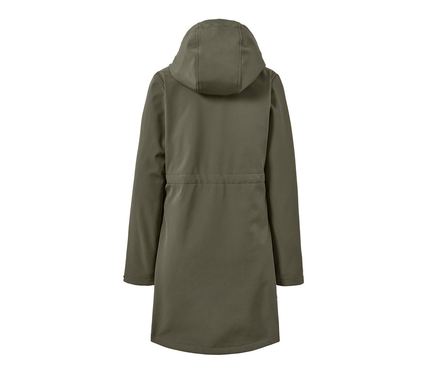 Zadní pohled na softshellový kabát khaki barvy.