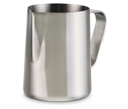 Konvička na mléko z ušlechtilé oceli o objemu 300 ml.