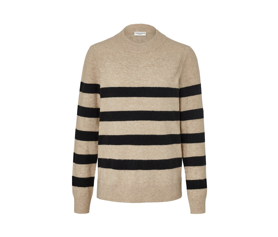 Pletený svetr s proužky v béžové a černé barvě.