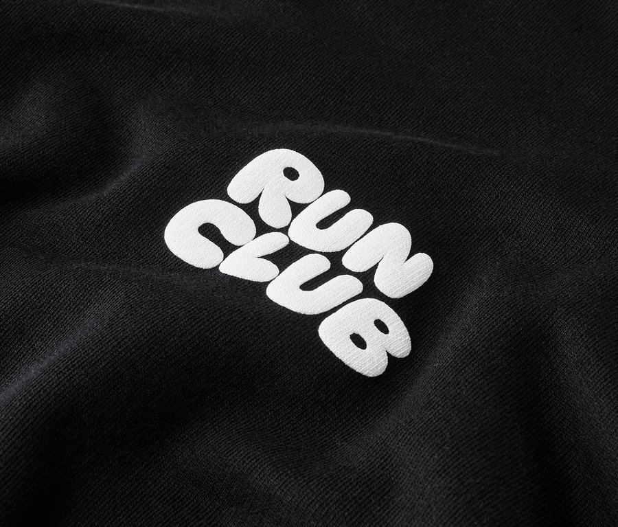 Černá mikina s bílou výšivkou "RUN CLUB".
