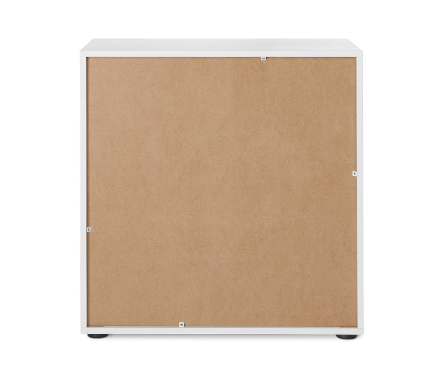 Detail pohledu zezadu na bílý regálový modul Flemming.