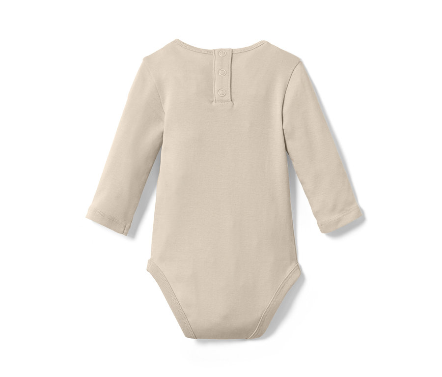 Béžové kojenecké body s dlouhým rukávem, vzadu se zapínáním na tři knoflíčky.