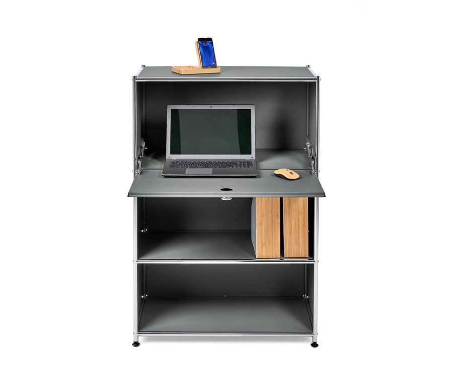 Šedý kovový sekretář »CN3« s notebookem, telefonem a myší.
