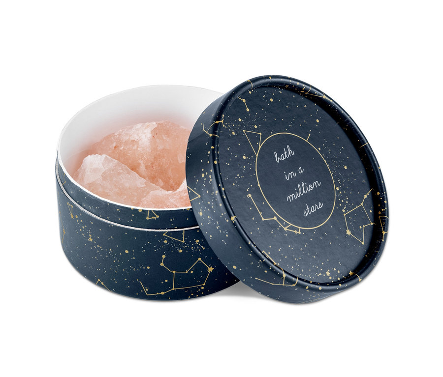 Otevřená ozdobná krabička s kameny Solné kameny do koupele.