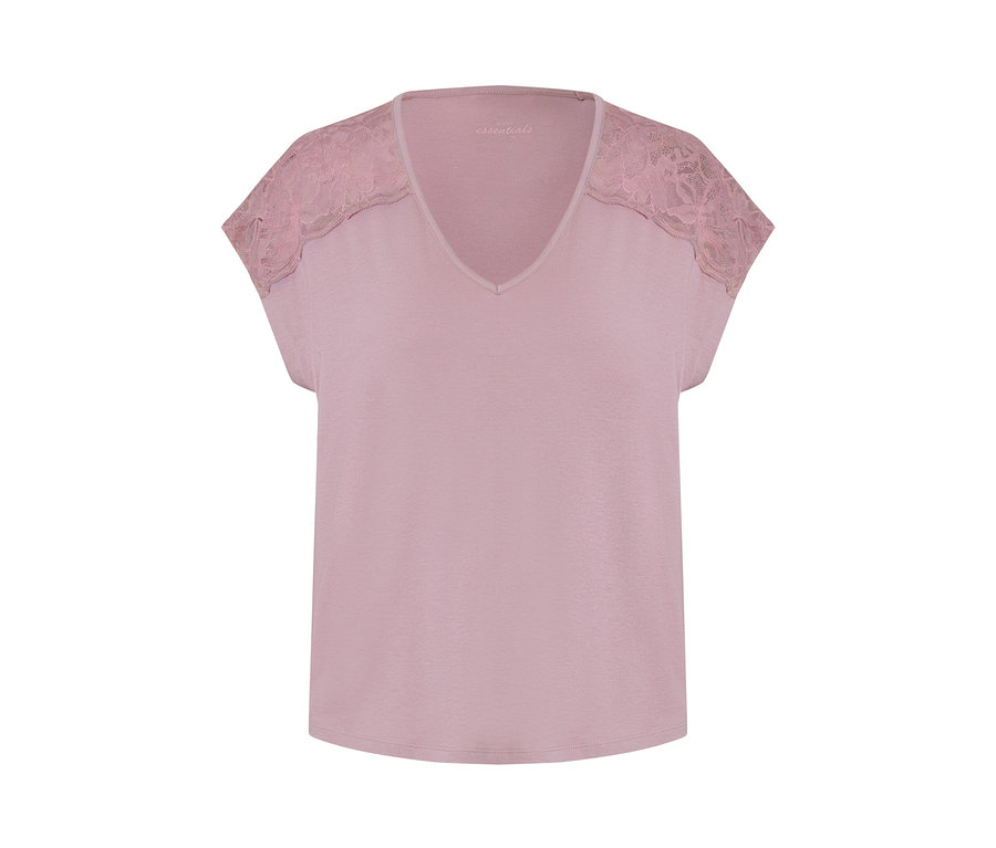 Růžové pyžamo s krajkovými rukávy.