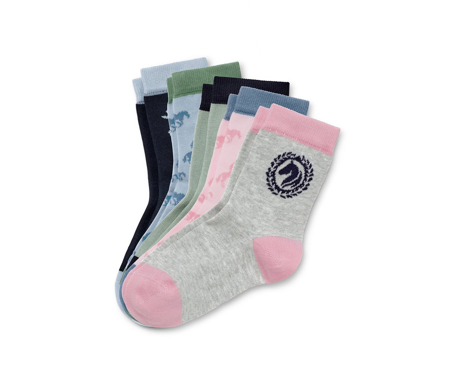 Pět párů ponožek z biobavlny různých barev.