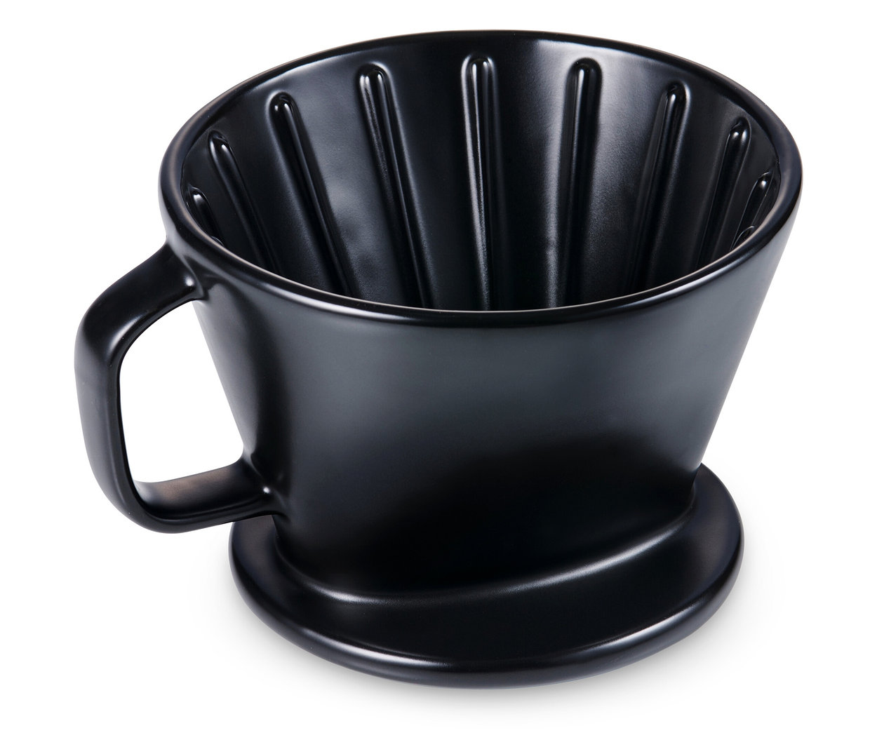 Detailní pohled na černý ruční kávový filtr velikosti 2.