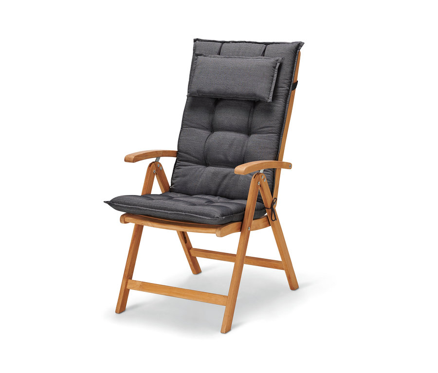 Antracitový potah na židli s vysokým opěradlem Premium na dřevěném křesle.