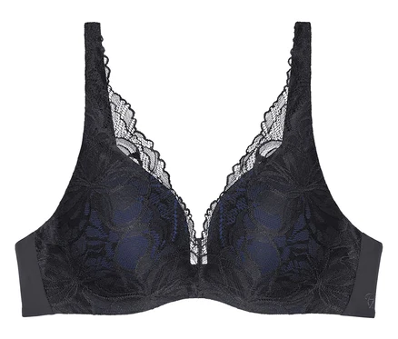 Černá podprsenka Triumph Body Makeup Illusion Lace WP s krajkou.