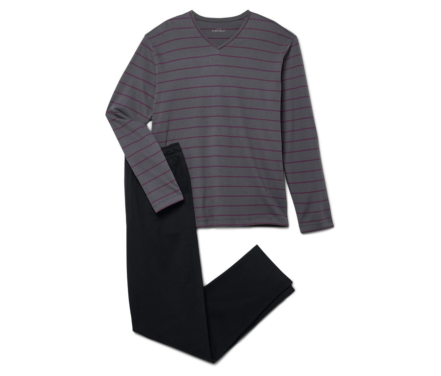 Šedé pruhované pyžamo s dlouhým rukávem a černými kalhotami leží na bílém pozadí.