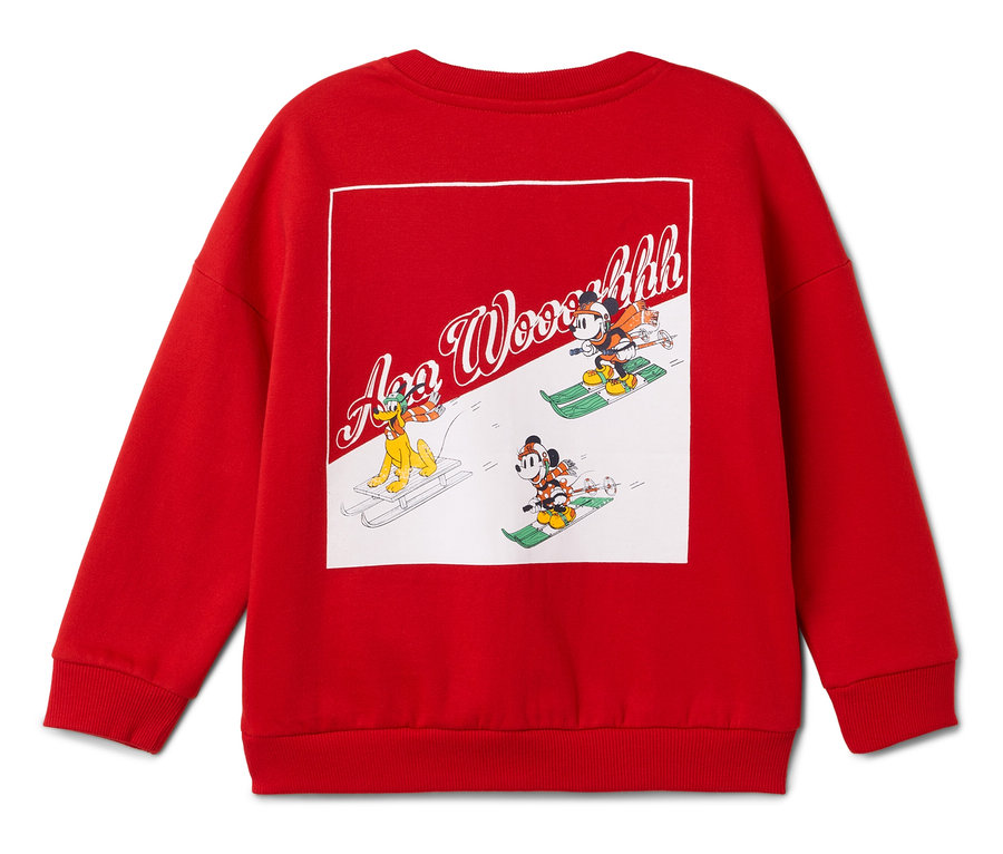 Červená mikina s potiskem Mickey Mouse a jeho přátel na lyžích.