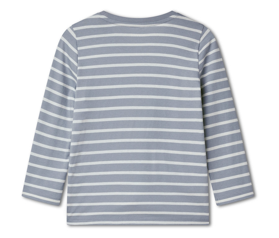 Pohled zezadu na šedo-bílé pruhované tričko s dlouhým rukávem.