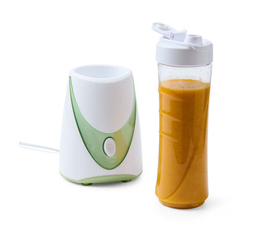 Mixér na smoothie, 250 W, s nádobou naplněnou oranžovým smoothie.