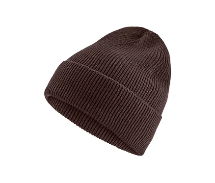 Hnědá pletená čepice.