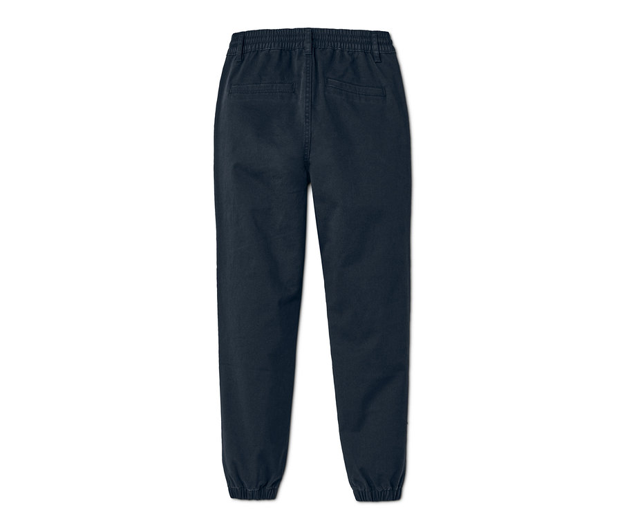 Tmavě modré kalhoty chino v joggingovém stylu.