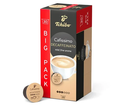 Svisle stojí balení Tchibo Cafissimo Decaffeinato - 30 kapslí. Vedle leží kapsle.