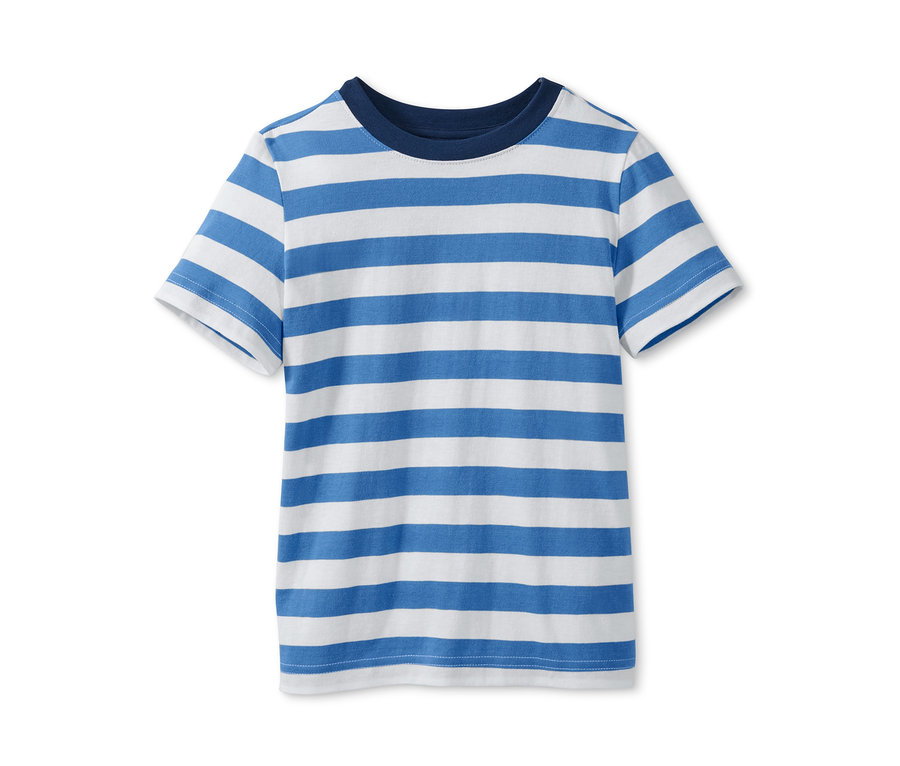 Modré a bílé pruhované krátké pyžamo.