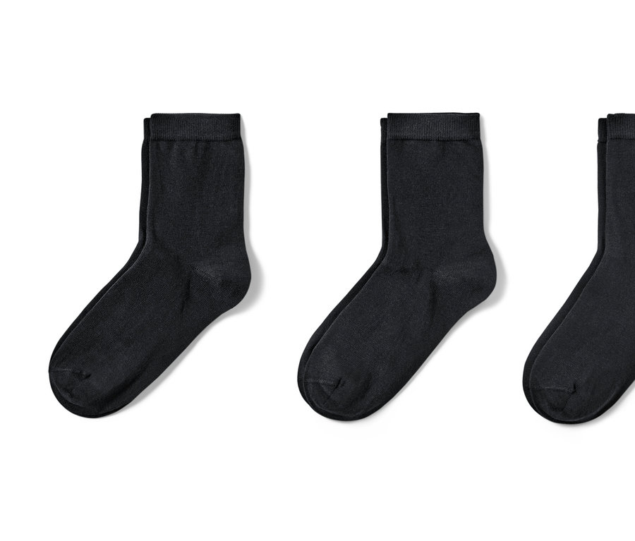 Černé ponožky, 3 páry.