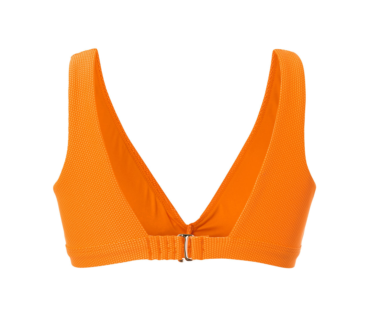 Detail oranžového vršku bikin se strukturovaným povrchem.