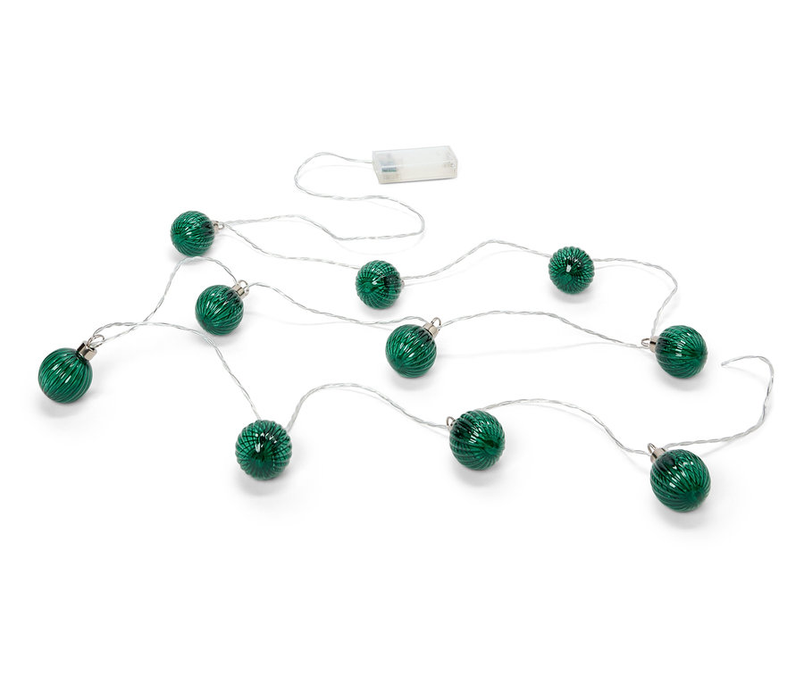 Řetěz s deseti zelenými koulemi a bateriovým boxem na bílém pozadí.