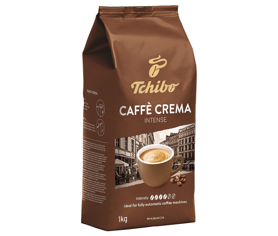 Hnědý balíček zrnkové kávy Caffè Crema Intense od Tchibo o hmotnosti 1 kg.