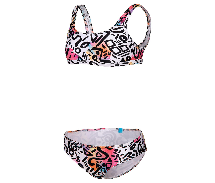 Bílé dvoudílné plavky s barevnými geometrickými vzory.