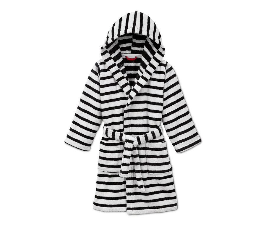 Dětský župan v černo-bílých pruzích.