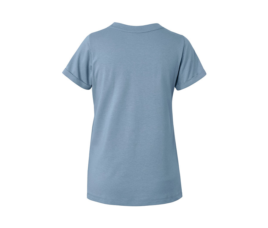 Pohled zezadu na funkční tričko.