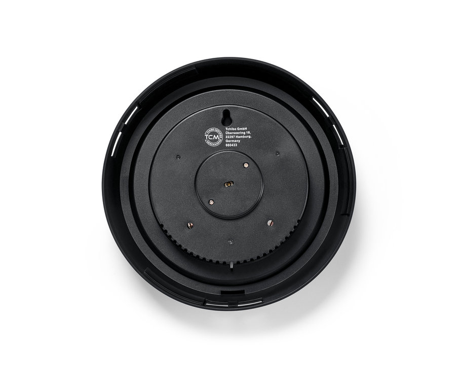 Detailní pohled zezadu na analogovou meteorologickou stanici.