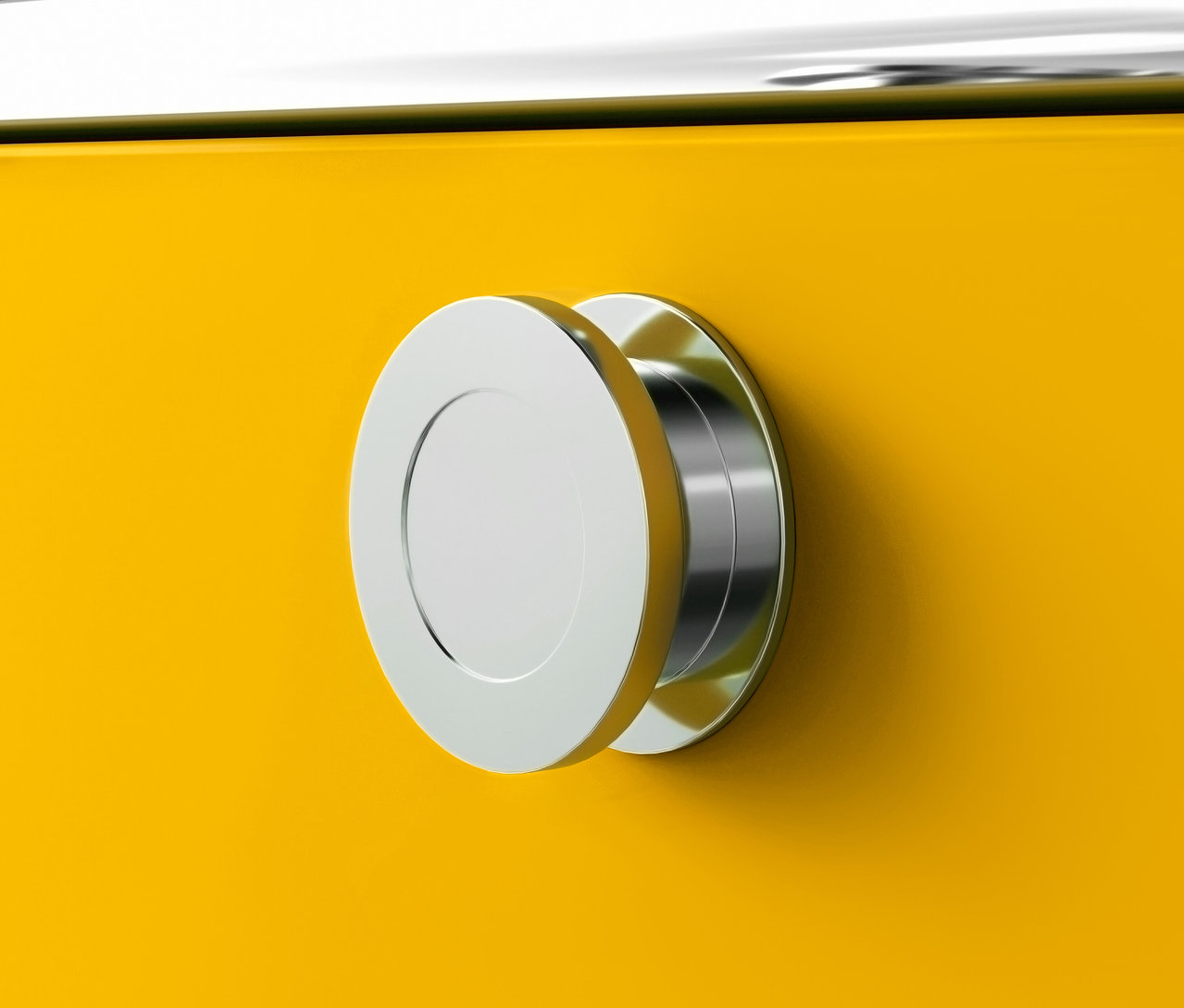 Detail kovového kontejneru na kolečkách »CN3« se 3 zásuvkami, žluté barvy, s kulatou stříbrnou úchytkou.