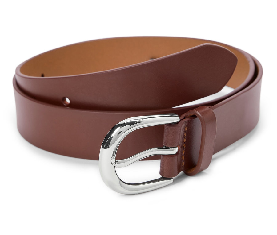 Hnědý kožený opasek Ledergürtel s stříbrnou sponou.