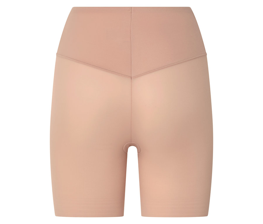 Detailní záběr na tvarující spodní prádlo světlé barvy.