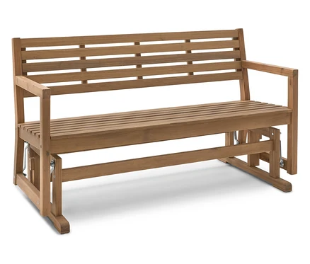 Dřevěná zahradní lavička s područkami a houpacím mechanismem stojí venku.