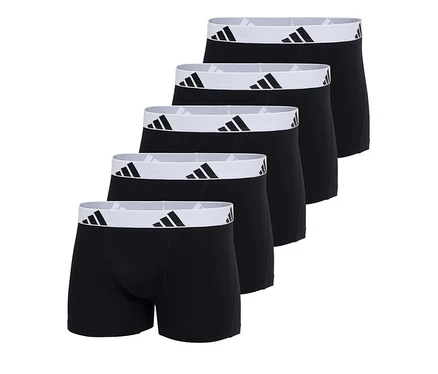Pět černých boxerek adidas Active Flex Cotton s bílými pásy a černými logy adidas, uspořádaných diagonálně.
