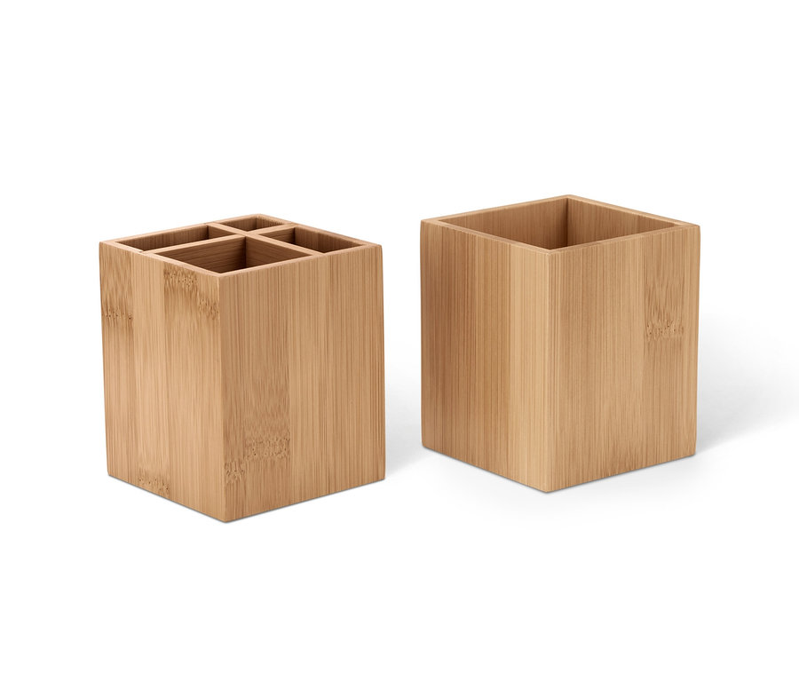 Dva bambusové organizéry.