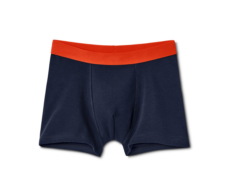 Modré chlapecké boxerky s oranžovým pasem.