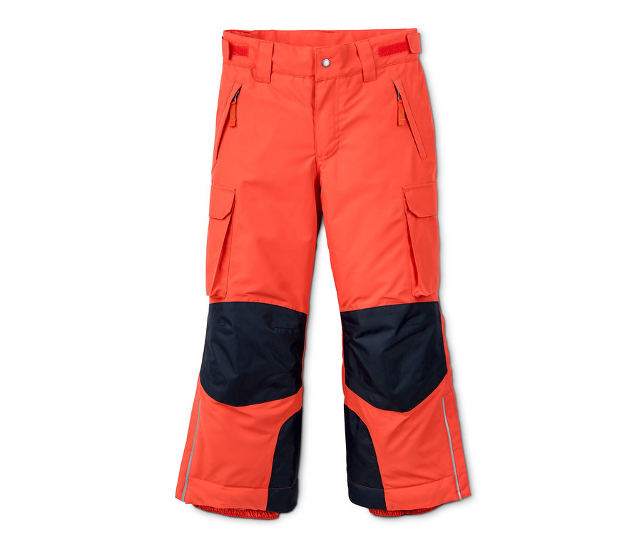 Oranžové snowboardové kalhoty.
