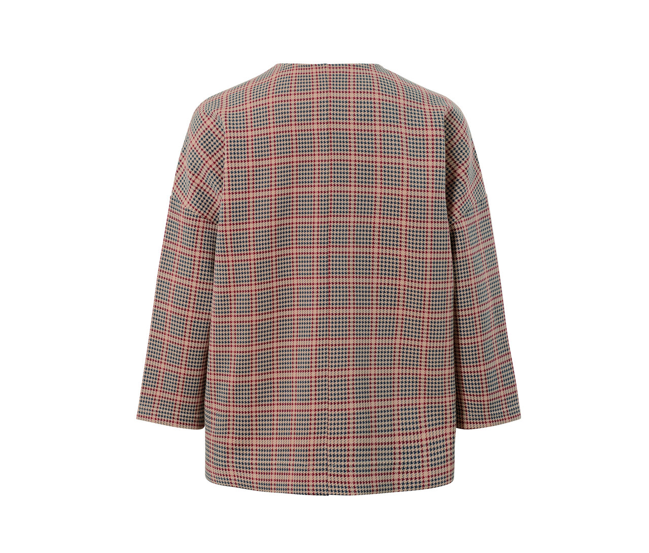 Detail mikiny s 3/4 rukávem a kohoutí stopou.