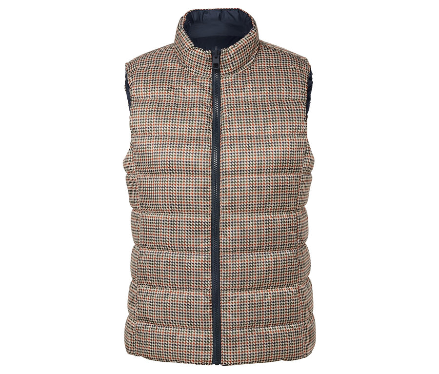 Prošívaná vesta s hnědo-černým vzorem kohoutí stopy.