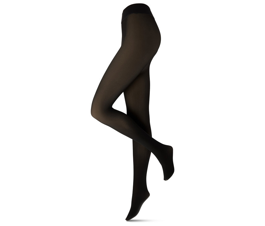 Nohavice na figuríně na bílém pozadí.