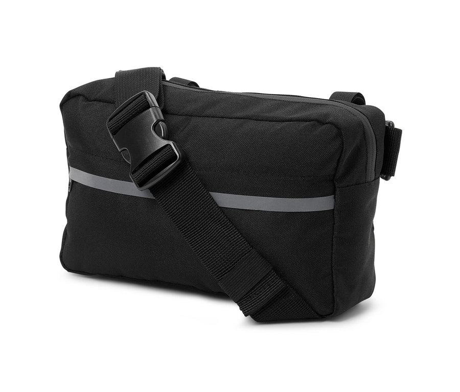 Černá brašna na řídítka 2 v 1 s popruhem přes rameno.