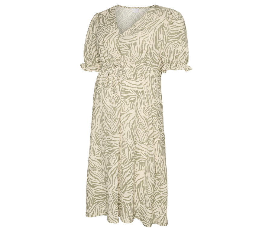 Dlouhé, světlé šaty se zeleným zebrovaným vzorem, véčkovým výstřihem, krátkými rukávy a šňůrkou v pase.