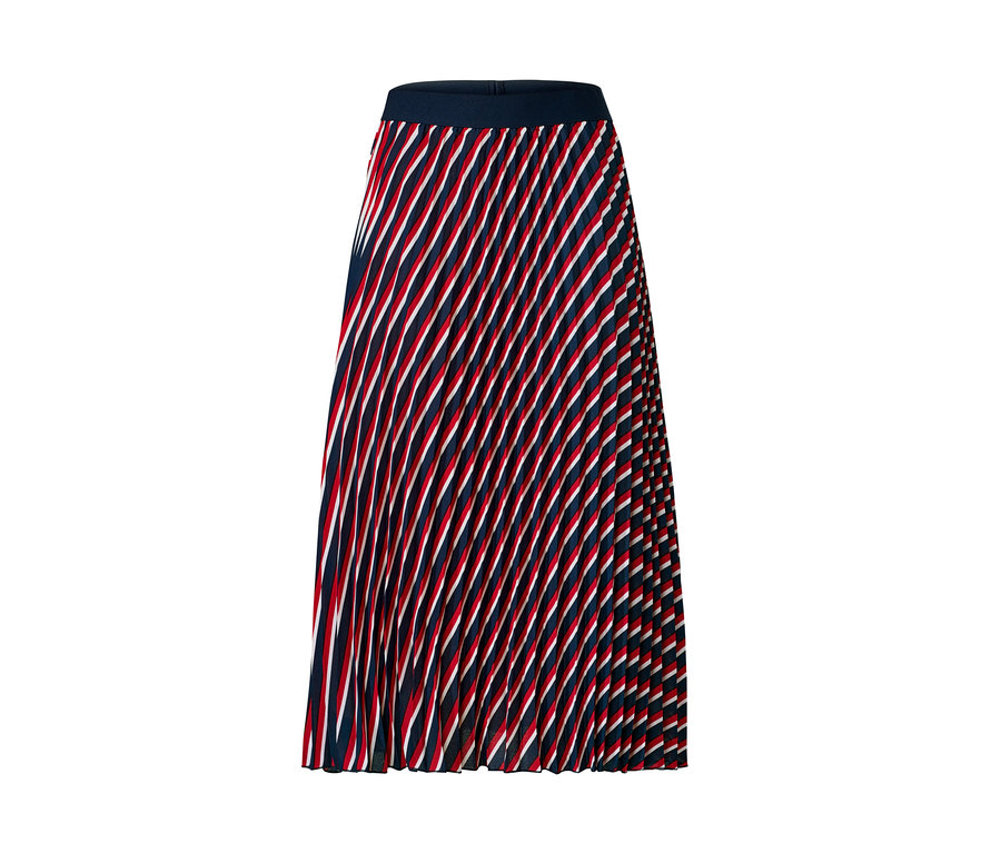 Plisovaná sukně s červeno-bílo-modrými pruhy.