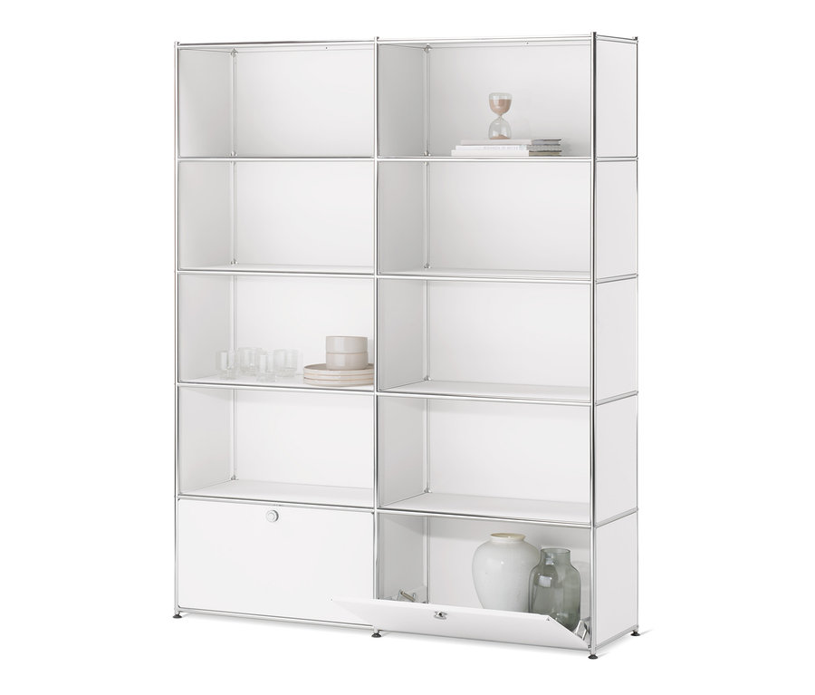 Bílý regál CN3 se 2 výklopnými dvířky.