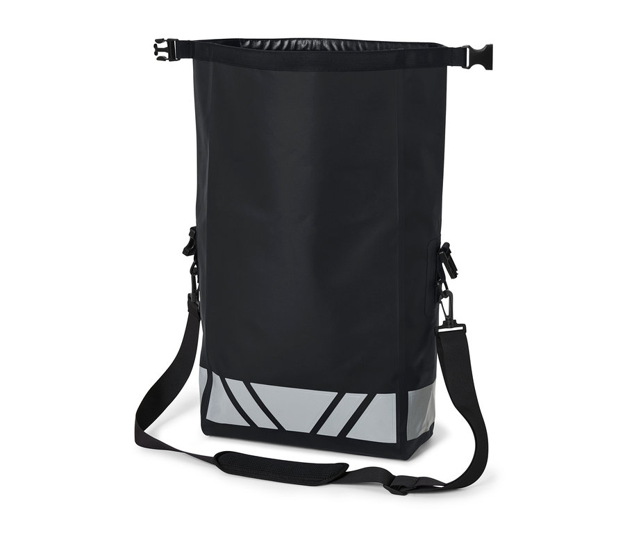 Černá nepromokavá taška na kolo a přes rameno s reflexními prvky.